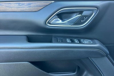 2023 Chevrolet Suburban 4WD Premier