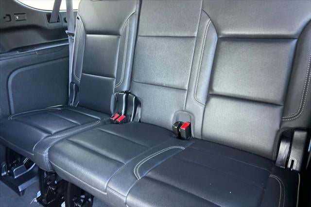 2023 Chevrolet Suburban 4WD Premier