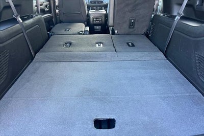 2023 Chevrolet Suburban 4WD Premier