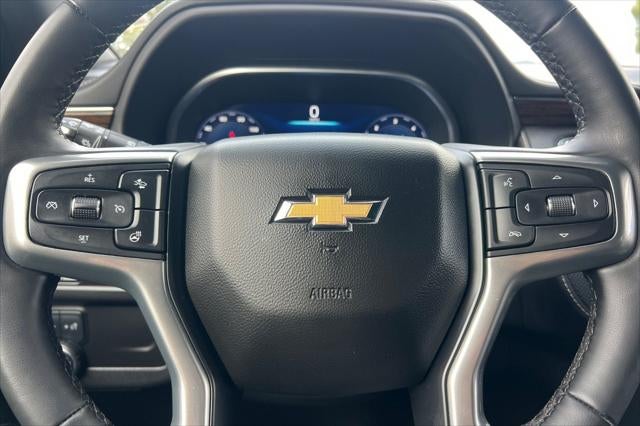 2023 Chevrolet Suburban 4WD Premier