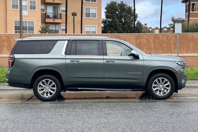2023 Chevrolet Suburban 4WD Premier