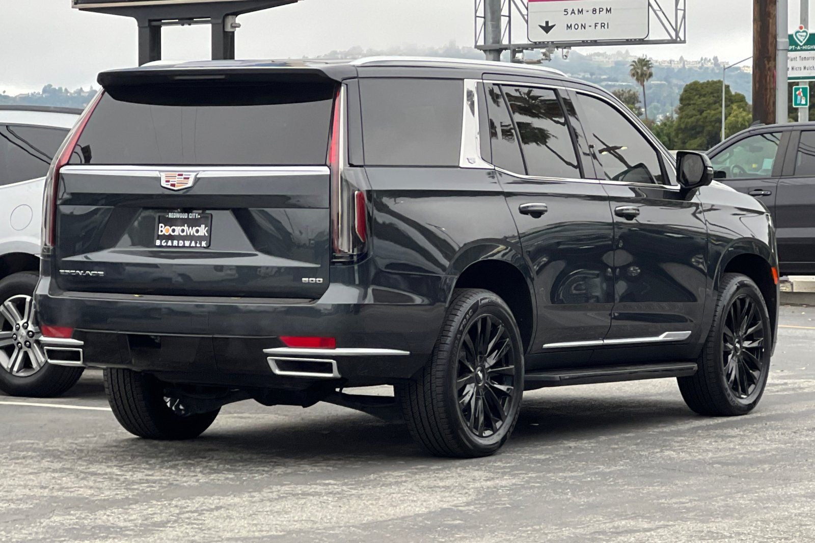 2022 Cadillac Escalade 4WD Luxury