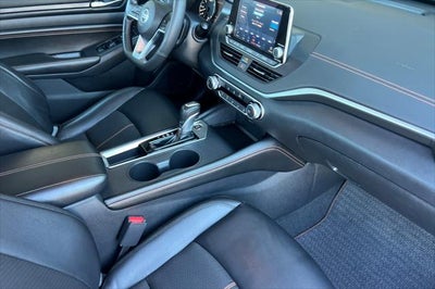 2022 Nissan Altima SR FWD