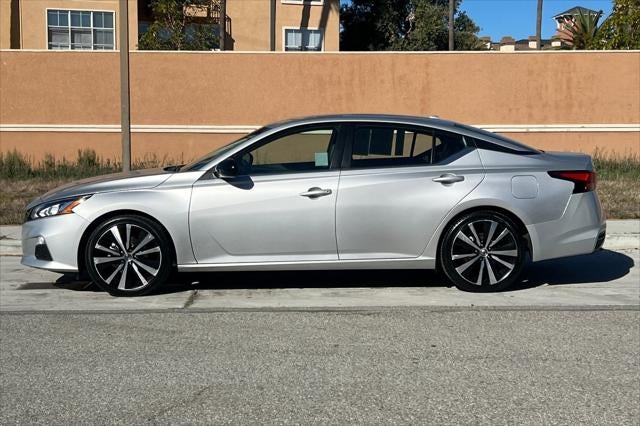 2022 Nissan Altima SR FWD
