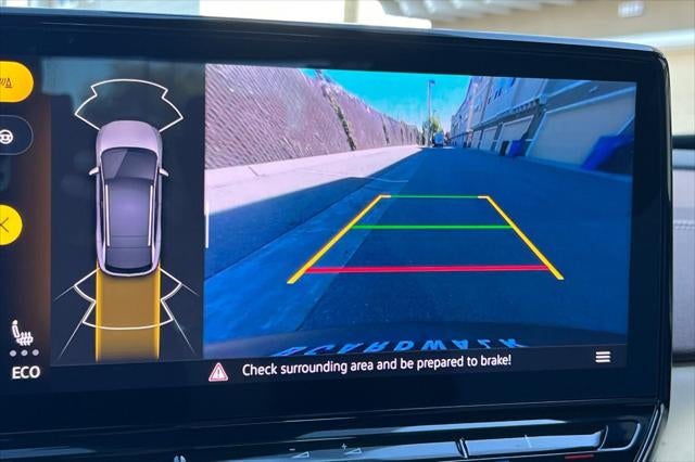 2023 Volkswagen ID.4 Pro