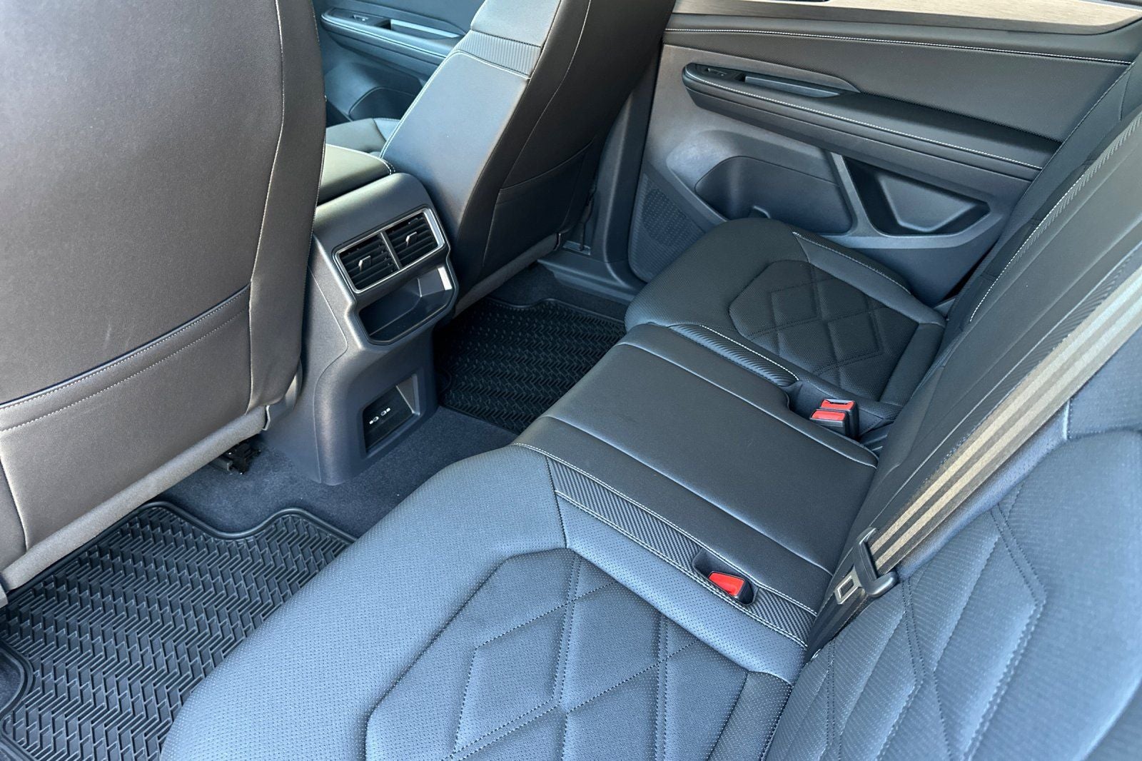 2026 Volkswagen Atlas Cross Sport SE