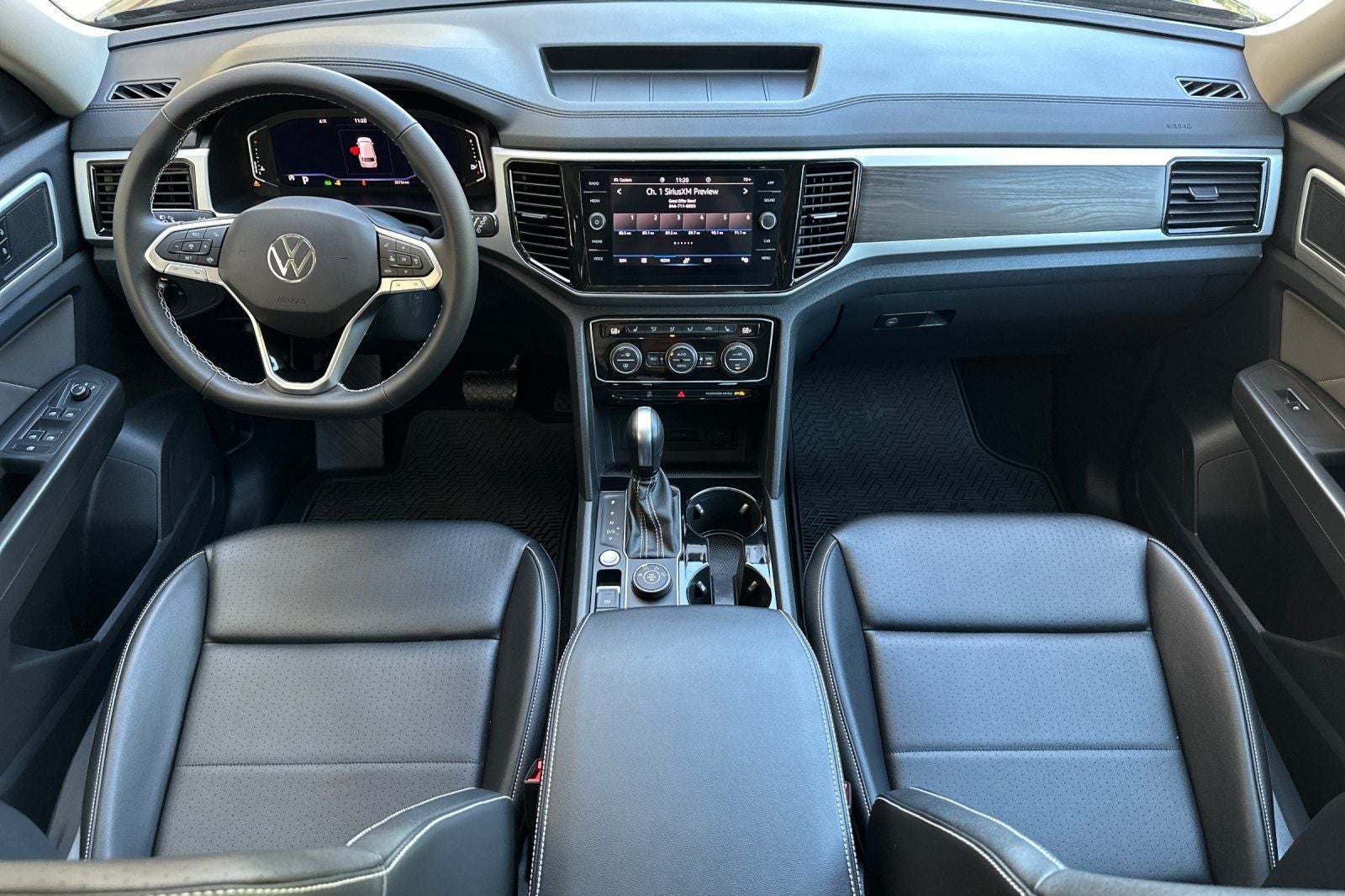 2022 Volkswagen Atlas 3.6L V6 SE w/Technology