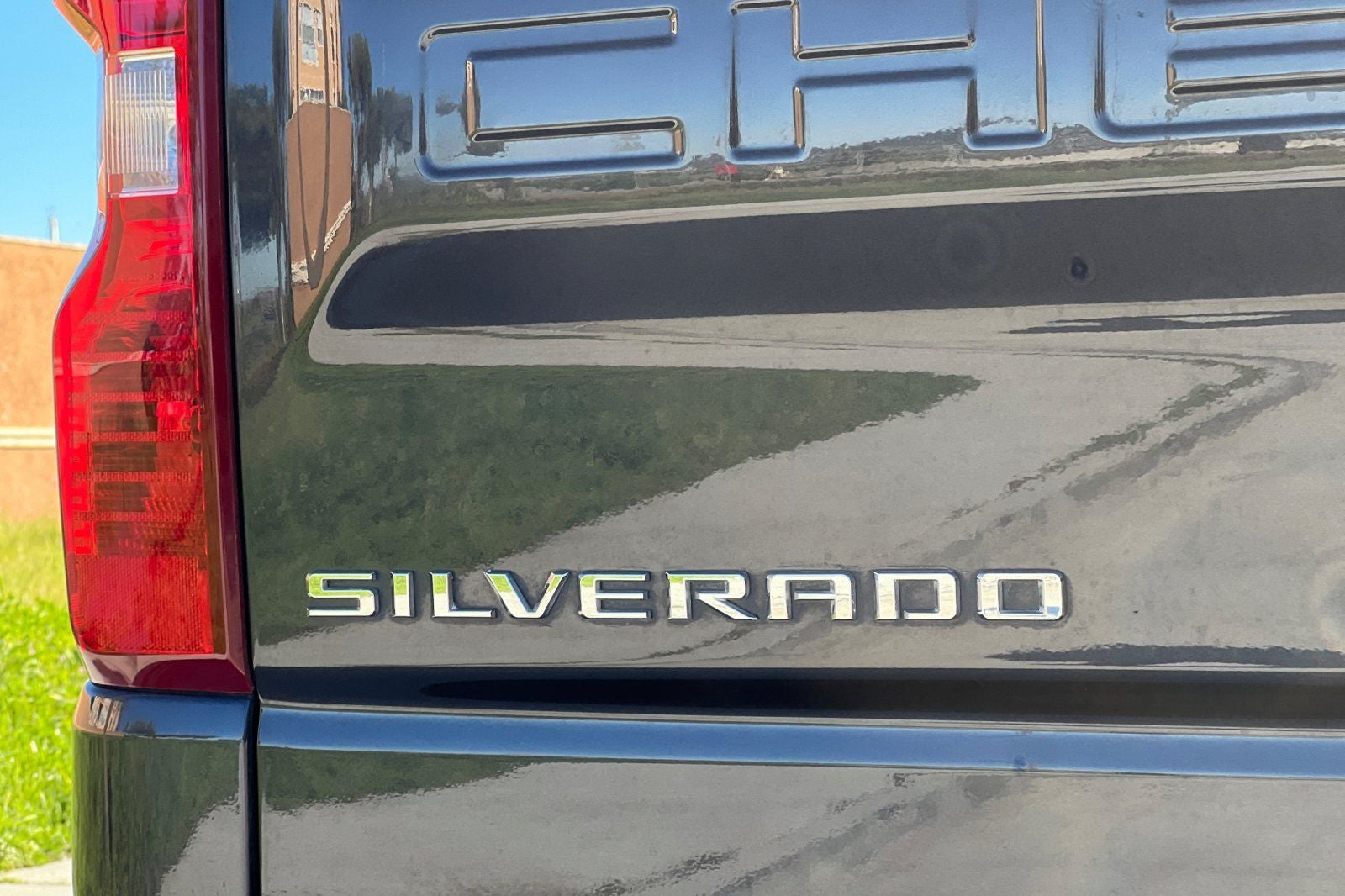 2022 Chevrolet Silverado 1500 4WD Crew Cab Standard Bed LT