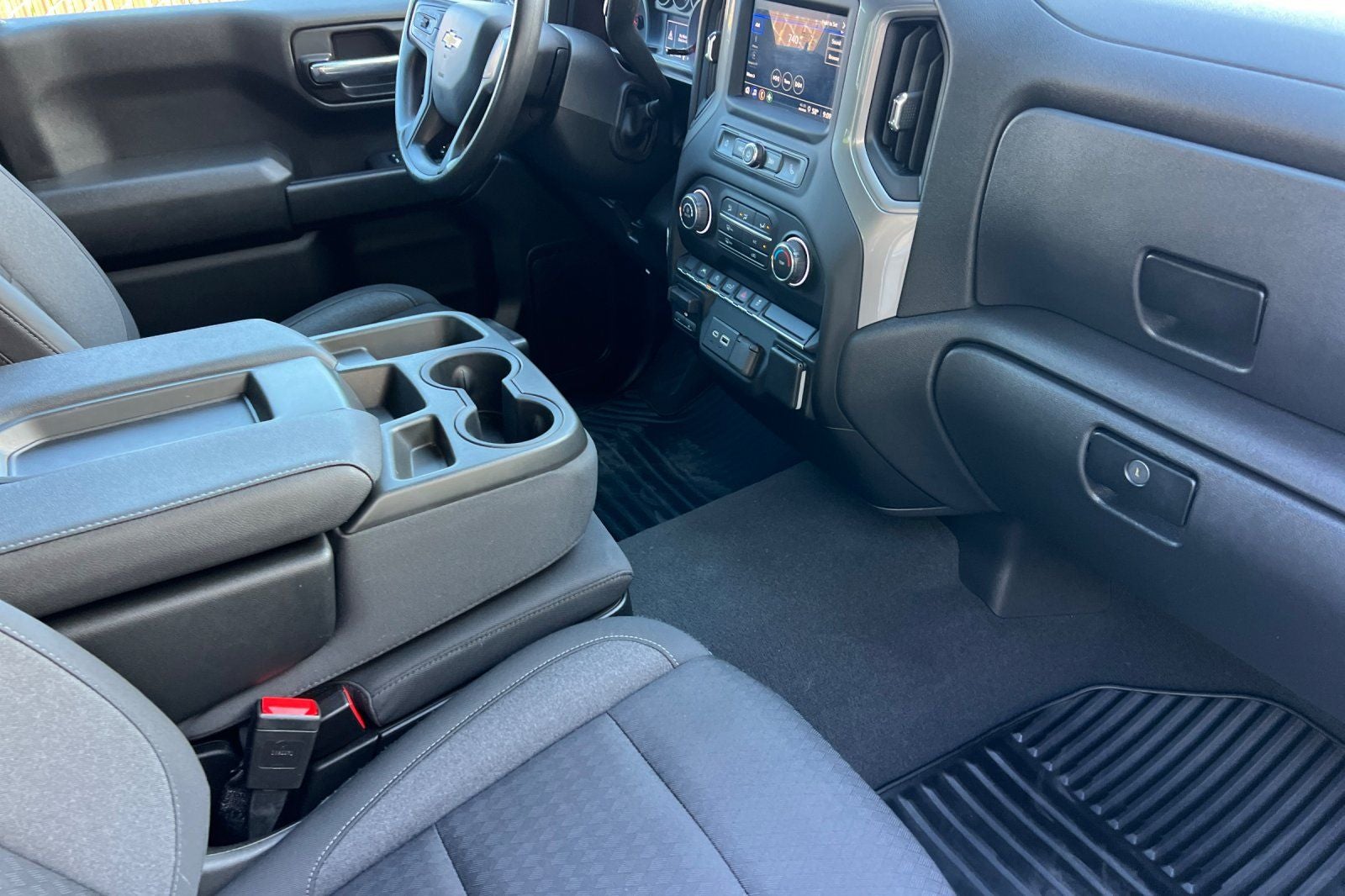 2023 Chevrolet Silverado 1500 4WD Crew Cab Short Bed Custom