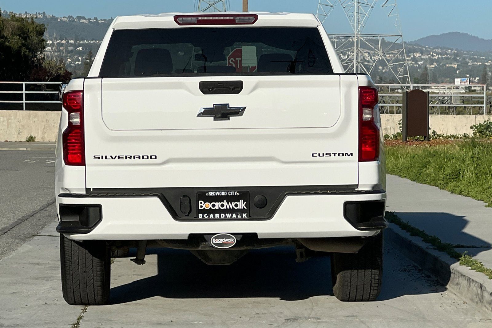 2023 Chevrolet Silverado 1500 4WD Crew Cab Short Bed Custom