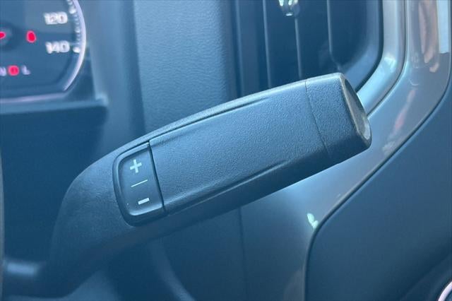 2023 Chevrolet Silverado 1500 4WD Crew Cab Short Bed Custom