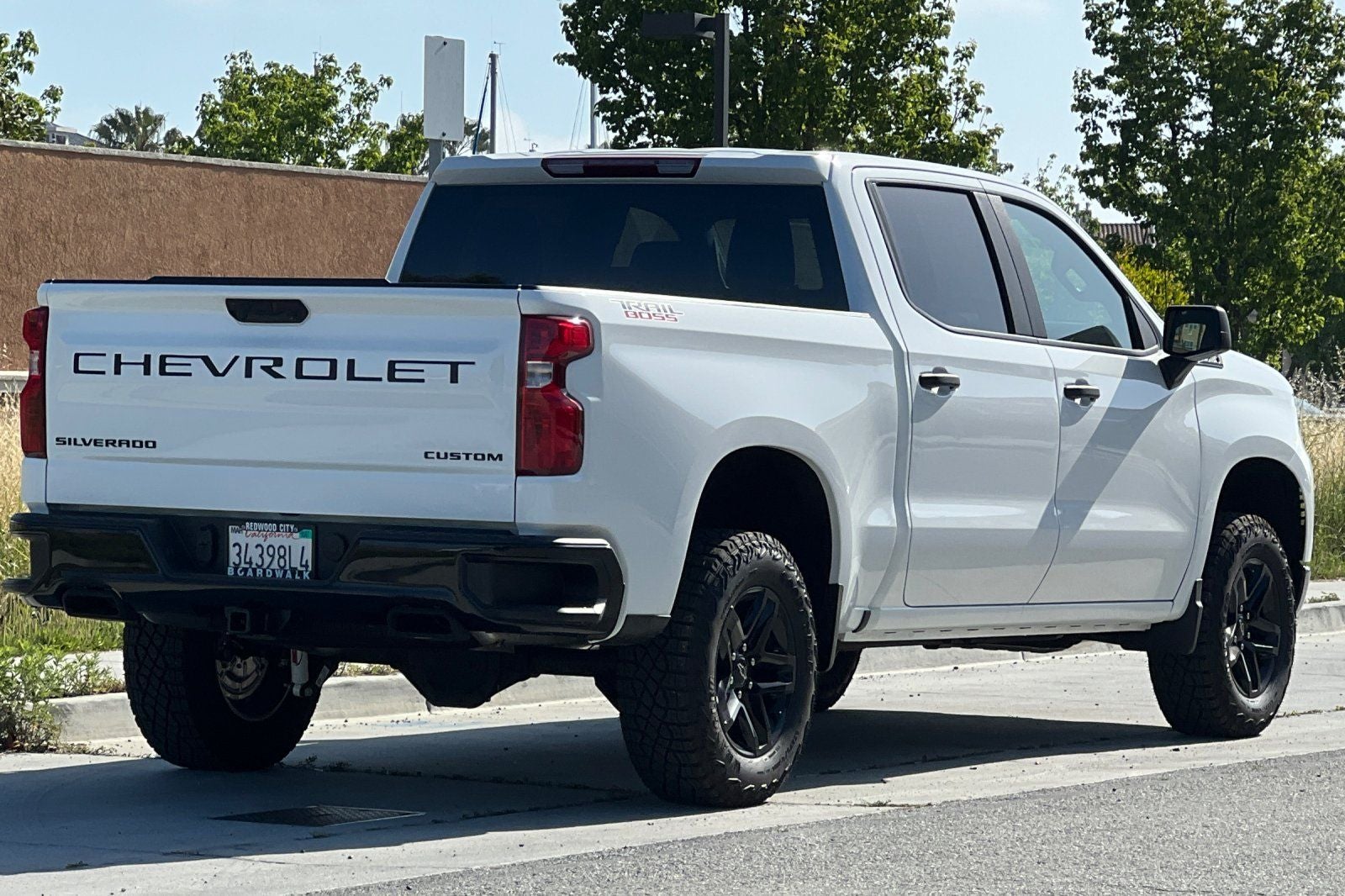 2026 Chevrolet Silverado 1500 4WD Crew Cab Short Bed Custom Trail Boss