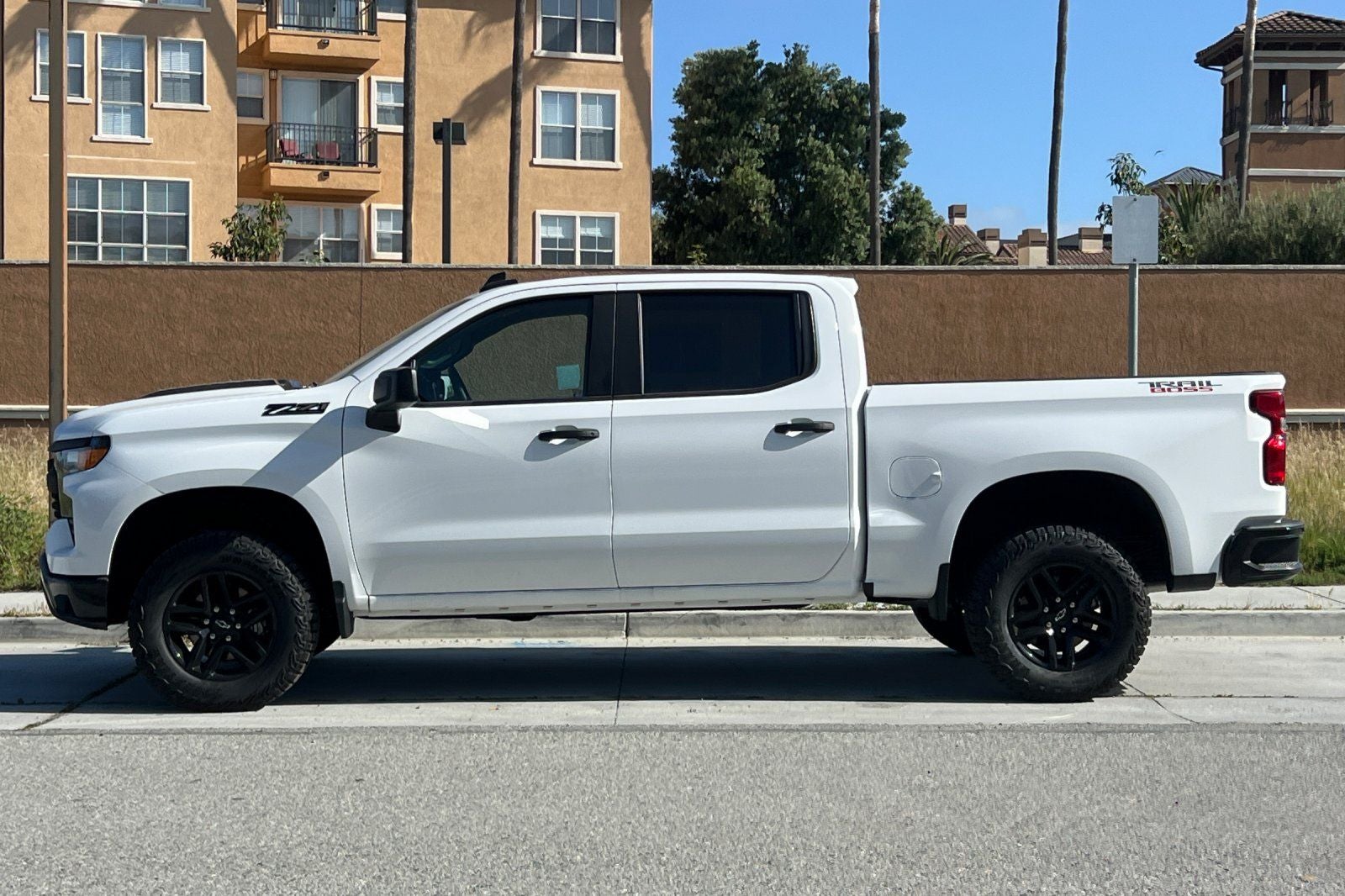 2026 Chevrolet Silverado 1500 4WD Crew Cab Short Bed Custom Trail Boss