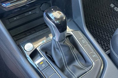 2026 Volkswagen Taos SE Black