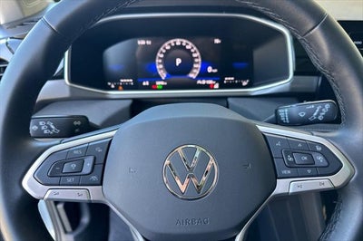 2026 Volkswagen Taos SE Black