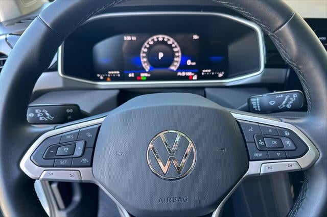 2026 Volkswagen Taos SE Black