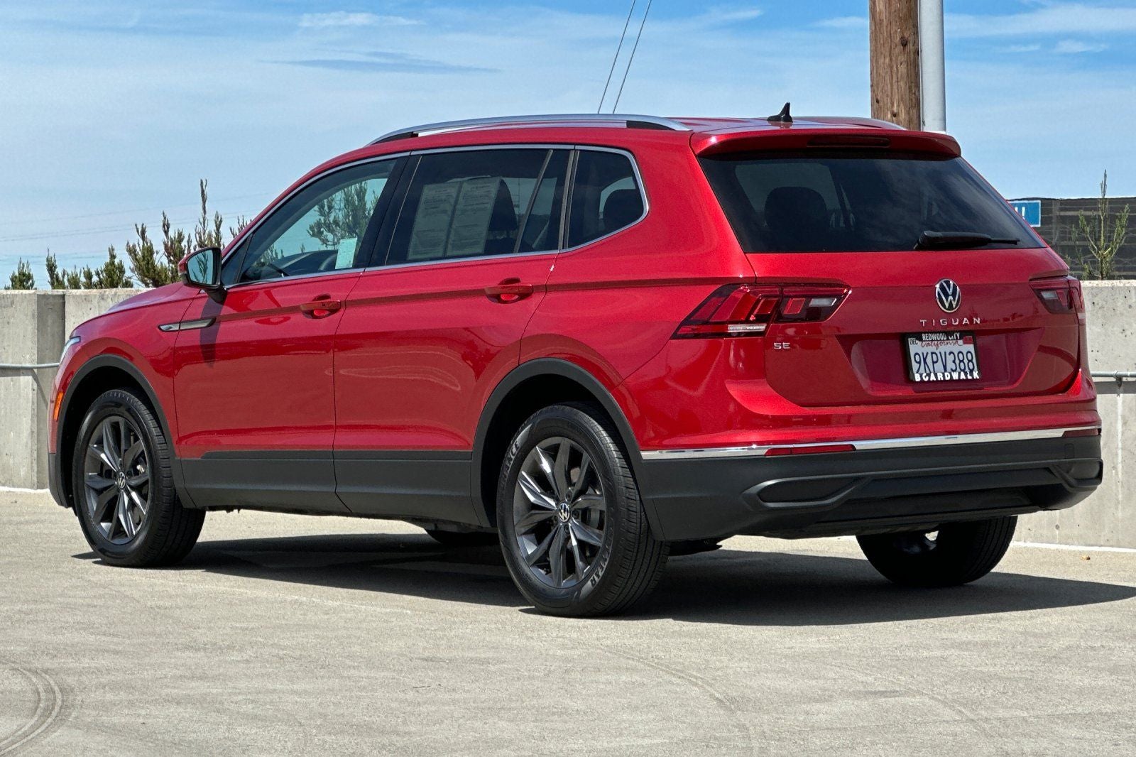 2023 Volkswagen Tiguan 2.0T SE