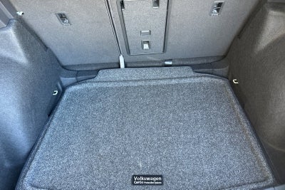 2026 Volkswagen Taos SE Black