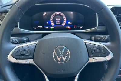 2026 Volkswagen Taos SE Black