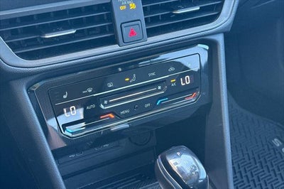 2026 Volkswagen Taos SE Black