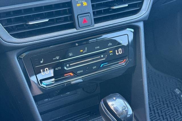2026 Volkswagen Taos SE Black