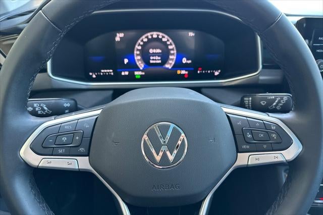 2026 Volkswagen Taos SE Black