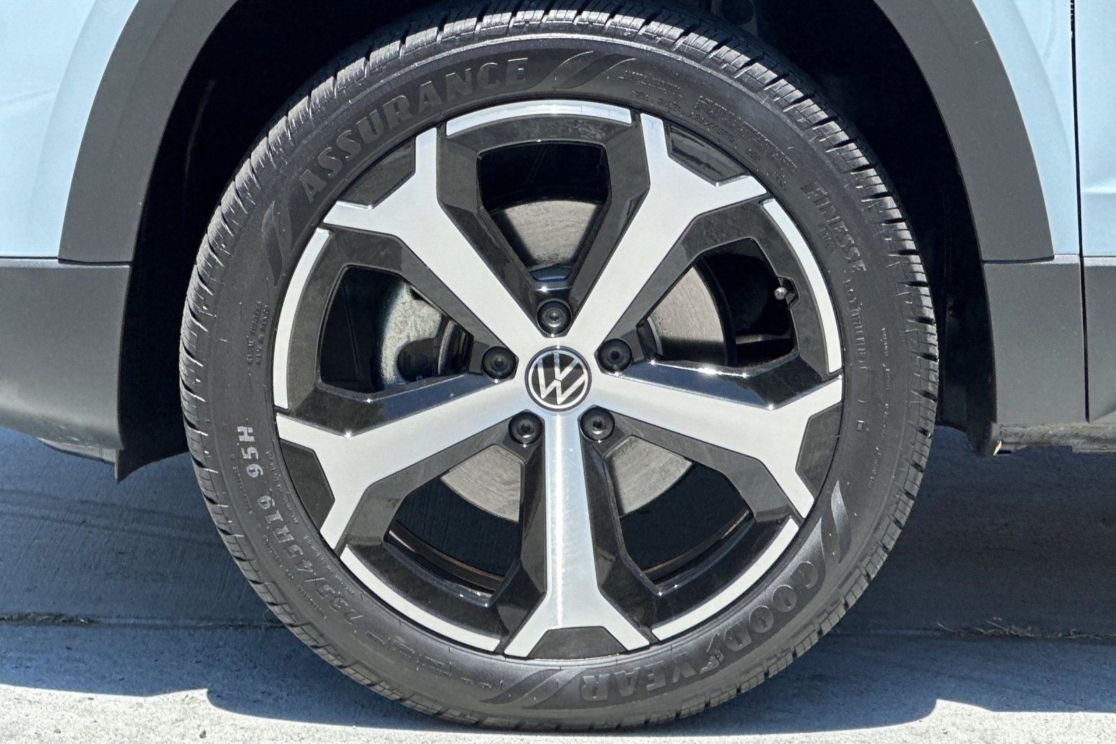 2026 Volkswagen Taos SEL