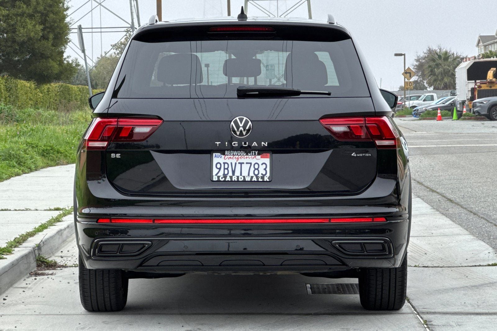 2022 Volkswagen Tiguan 2.0T SE R-Line Black