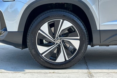 2026 Volkswagen Taos SE