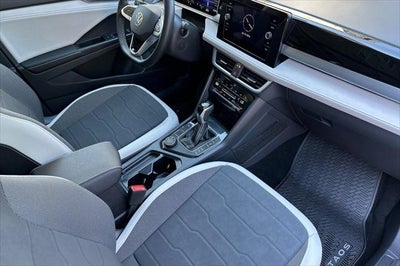 2026 Volkswagen Taos SE