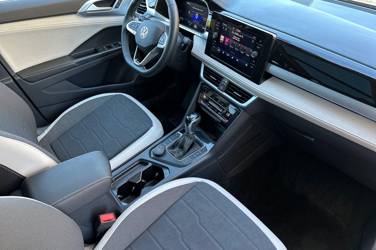 2026 Volkswagen Taos SE
