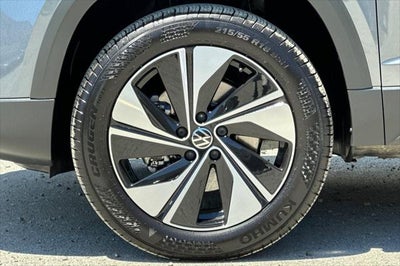 2026 Volkswagen Taos SE