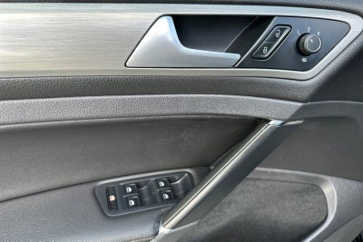 2015 Volkswagen Golf SportWagen TDI S 4-Door