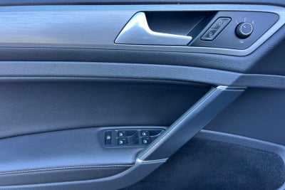 2015 Volkswagen Golf SportWagen TDI S 4-Door