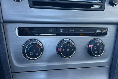 2015 Volkswagen Golf SportWagen TDI S 4-Door