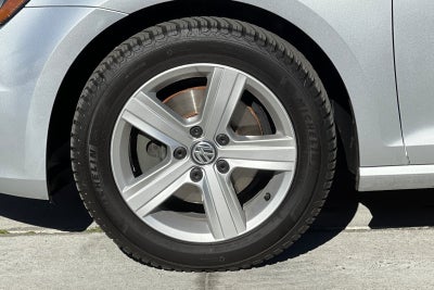 2015 Volkswagen Golf SportWagen TDI S 4-Door