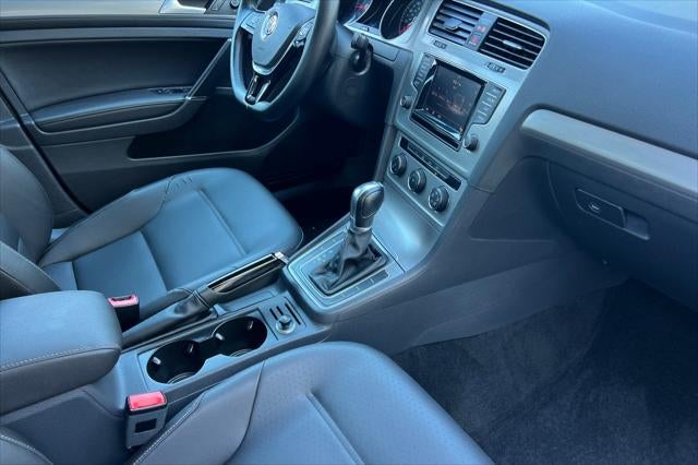 2015 Volkswagen Golf SportWagen TDI S 4-Door