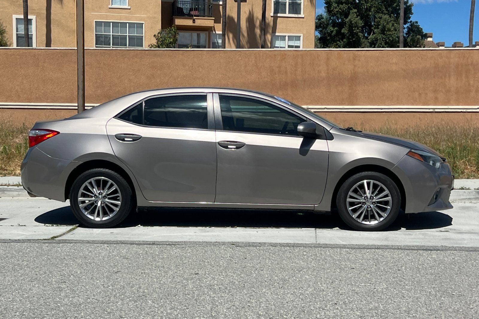 2015 Toyota Corolla LE Plus
