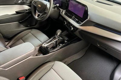 2025 Chevrolet Trax FWD LT