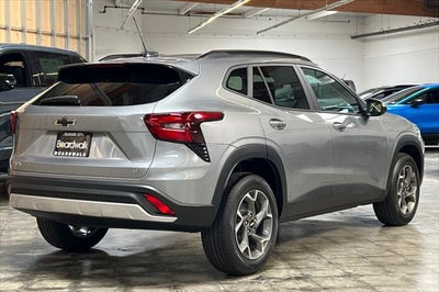 2025 Chevrolet Trax FWD LT