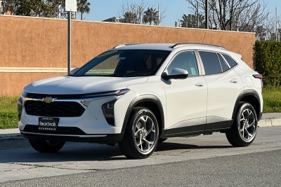 2025 Chevrolet Trax FWD LT