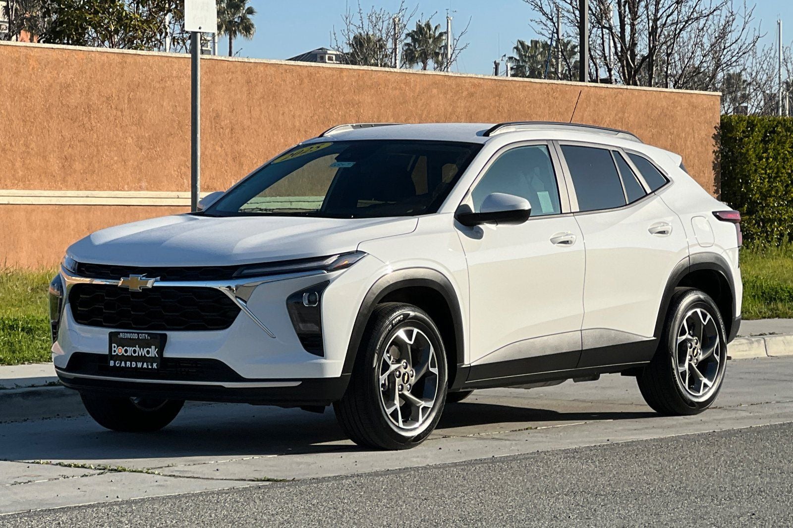 2025 Chevrolet Trax FWD LT