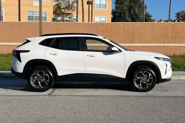 2025 Chevrolet Trax FWD LT