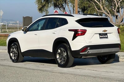 2025 Chevrolet Trax FWD LT