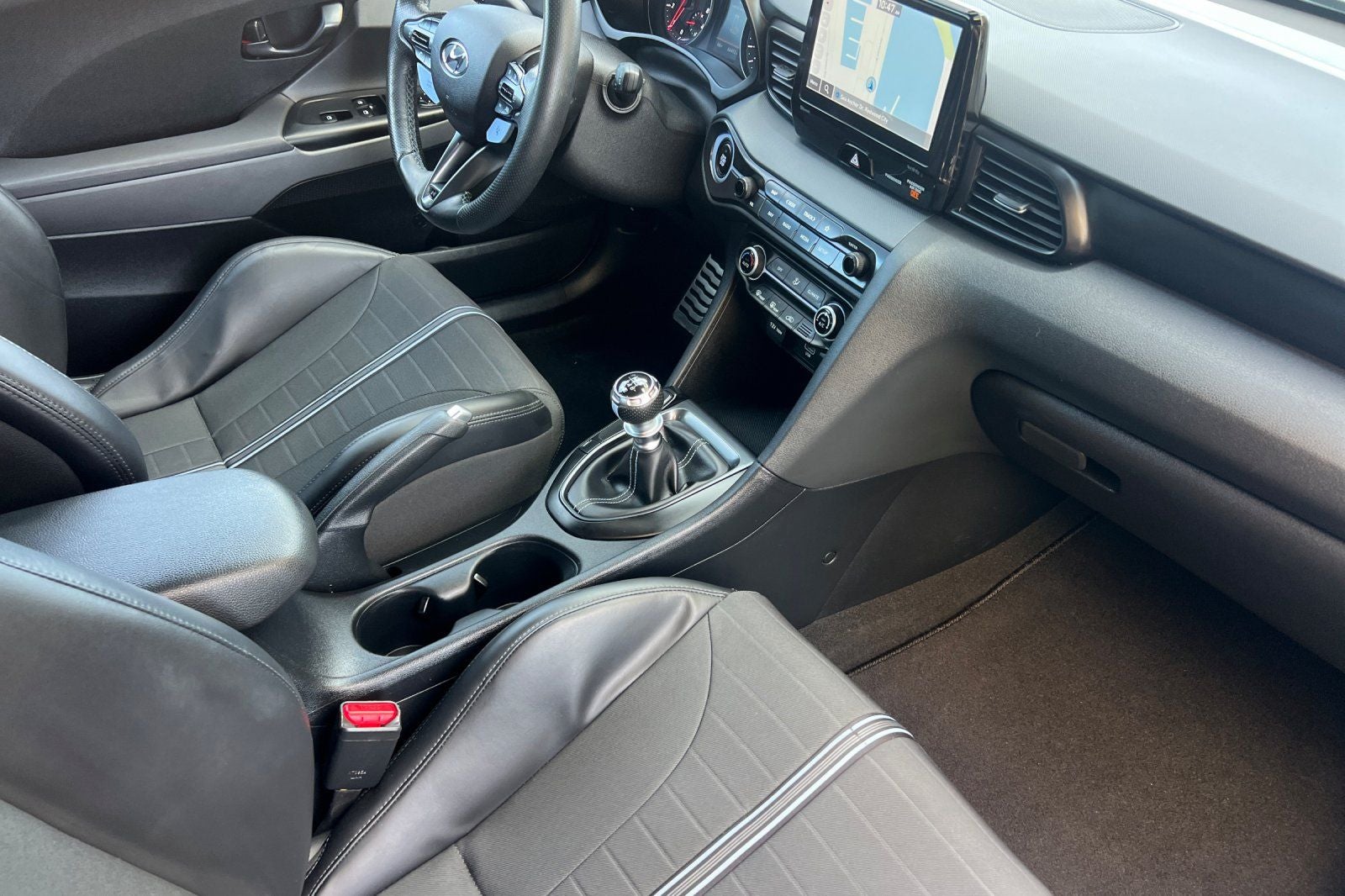 2022 Hyundai Veloster N Base