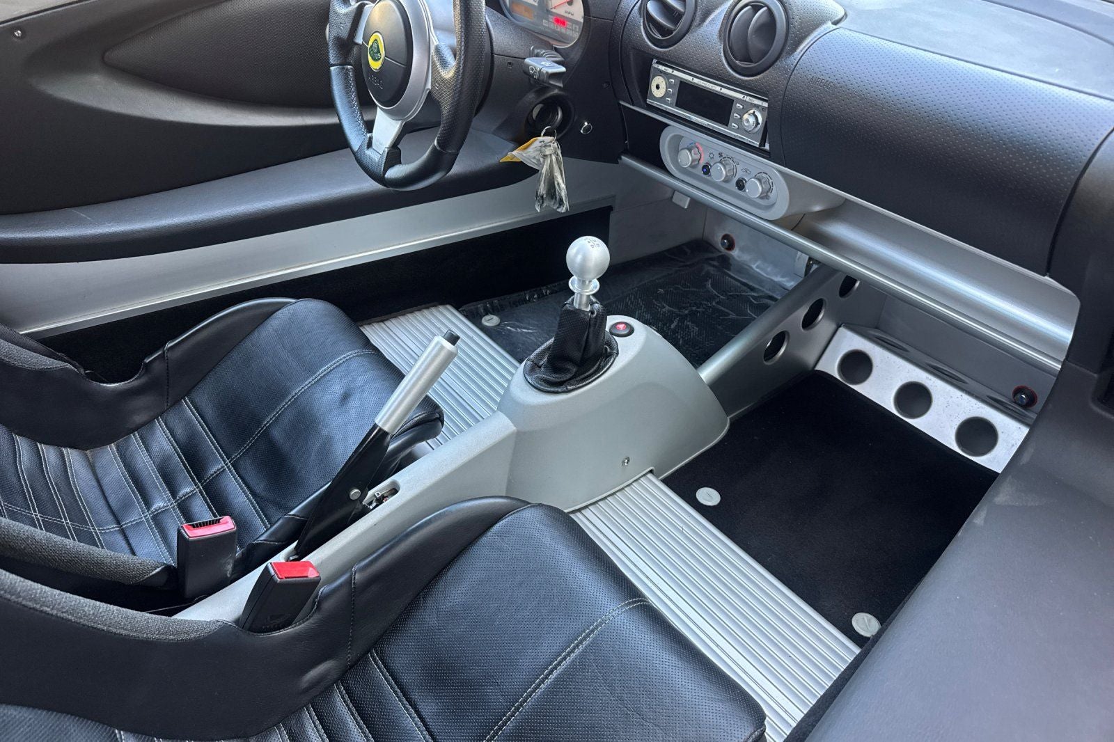 2005 Lotus Elise Base