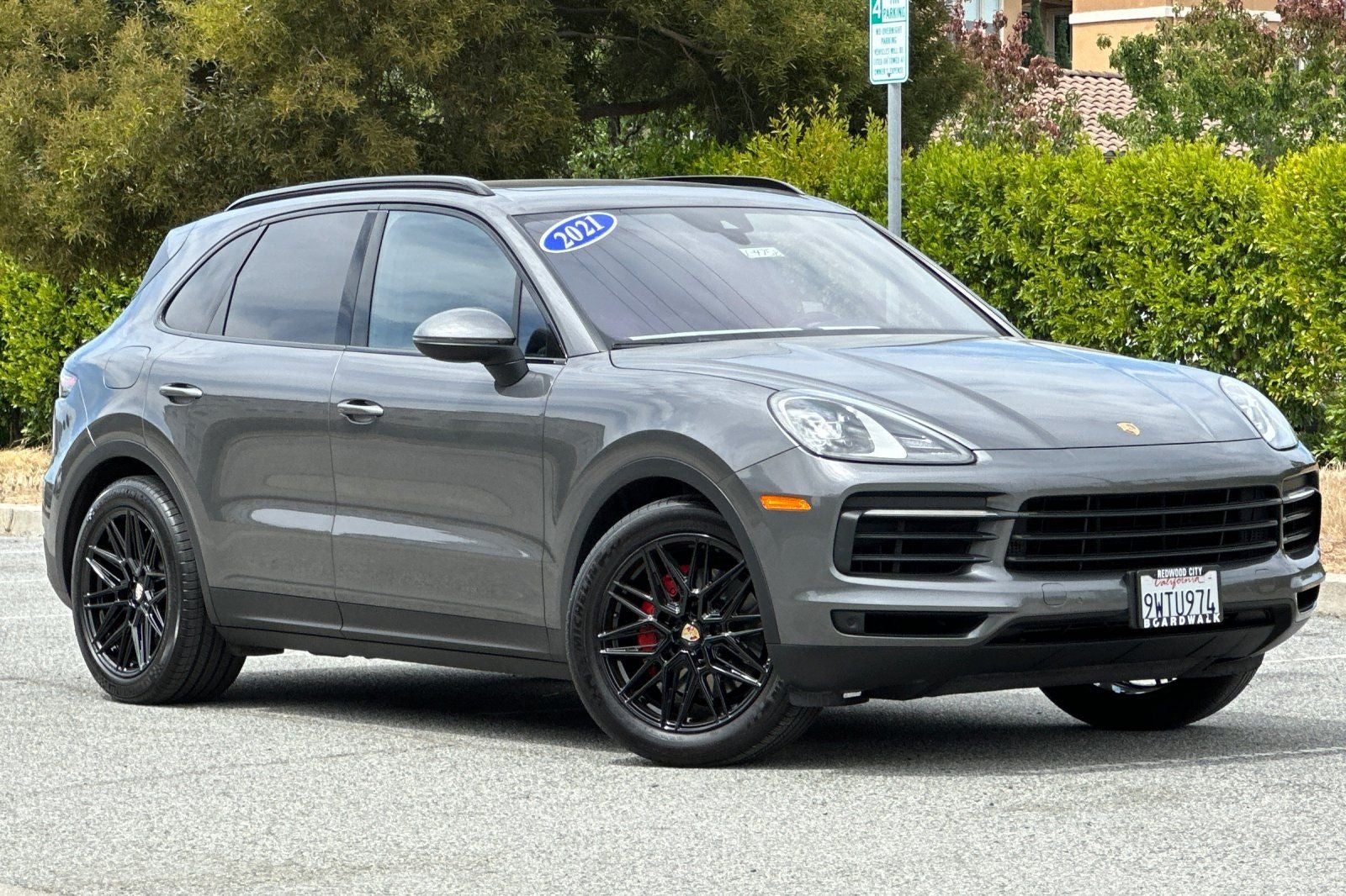 2021 Porsche Cayenne E-Hybrid Base