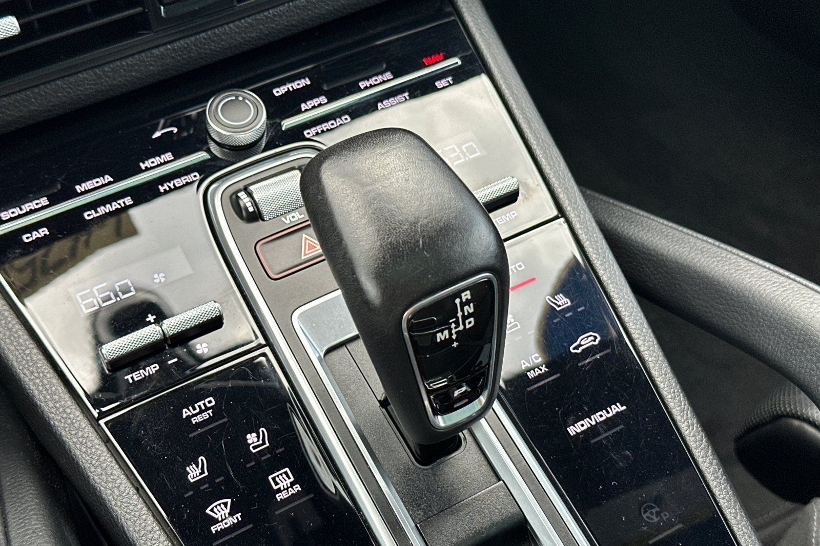 2021 Porsche Cayenne E-Hybrid Base