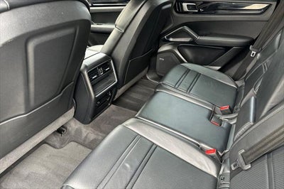 2021 Porsche Cayenne E-Hybrid Base