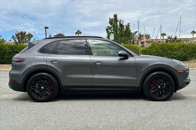 2021 Porsche Cayenne E-Hybrid Base
